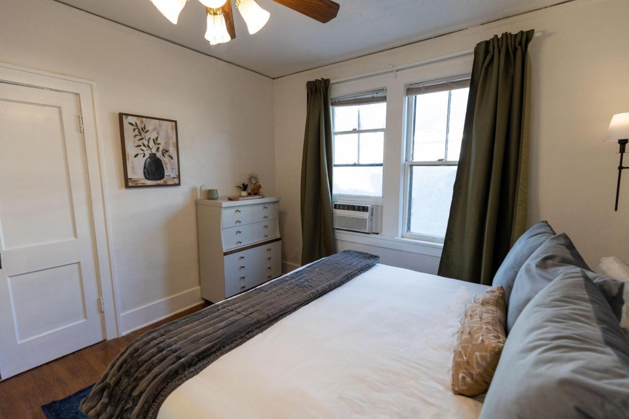 Willa Historic Revival King Bed Midtown Memphis 68 Yes Pets Fast Wifi Free Parking Zewnętrze zdjęcie
