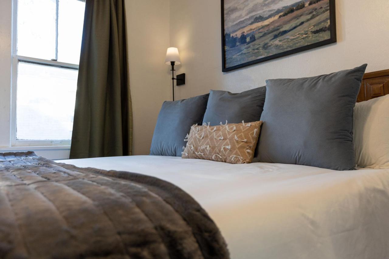 Willa Historic Revival King Bed Midtown Memphis 68 Yes Pets Fast Wifi Free Parking Zewnętrze zdjęcie
