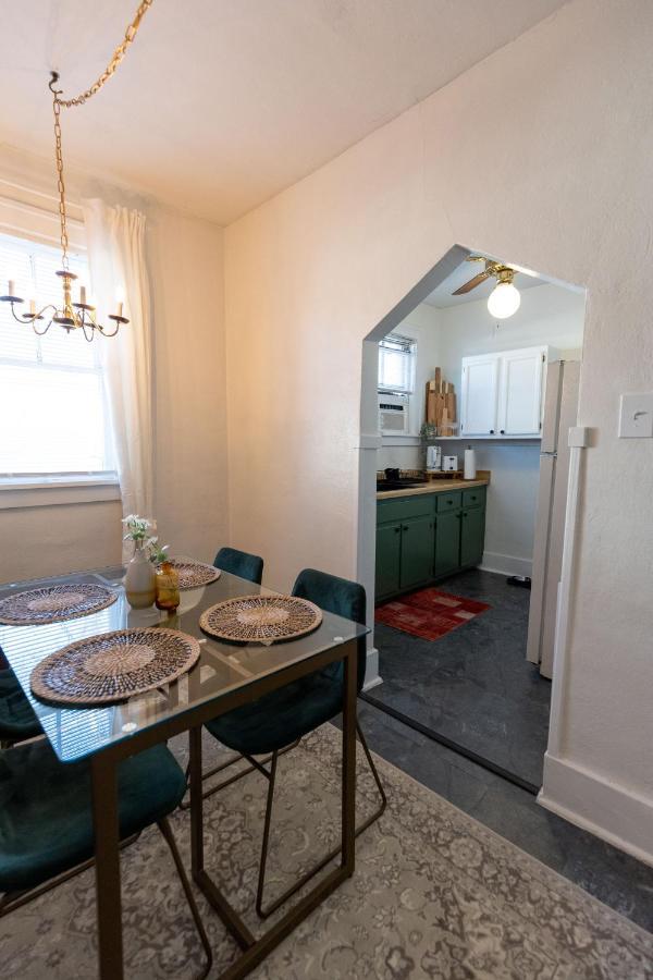Willa Historic Revival King Bed Midtown Memphis 68 Yes Pets Fast Wifi Free Parking Zewnętrze zdjęcie