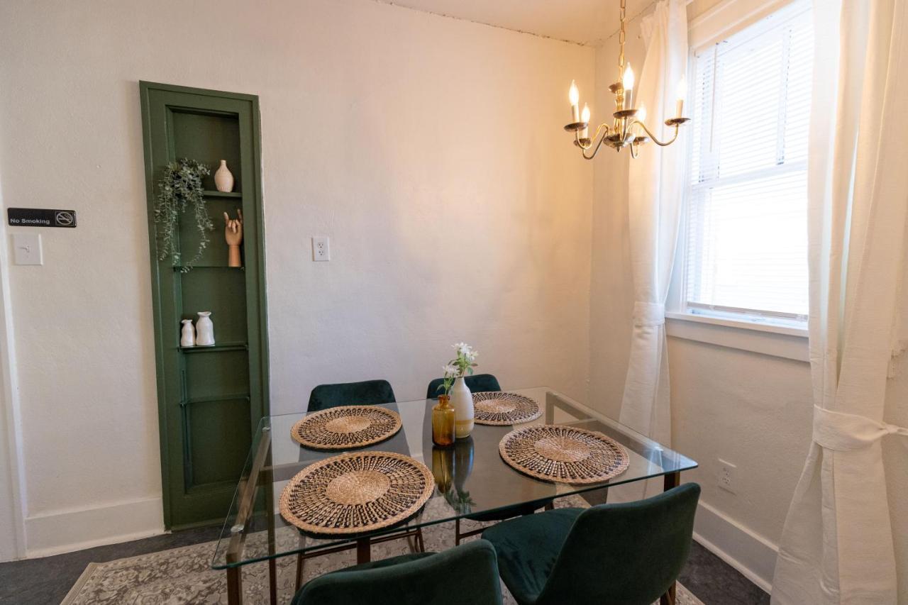 Willa Historic Revival King Bed Midtown Memphis 68 Yes Pets Fast Wifi Free Parking Zewnętrze zdjęcie